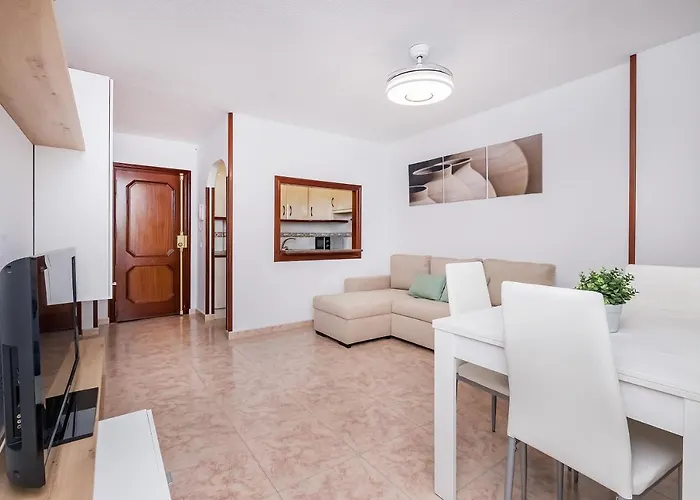 Bhost - Carihuela * Torremolinos