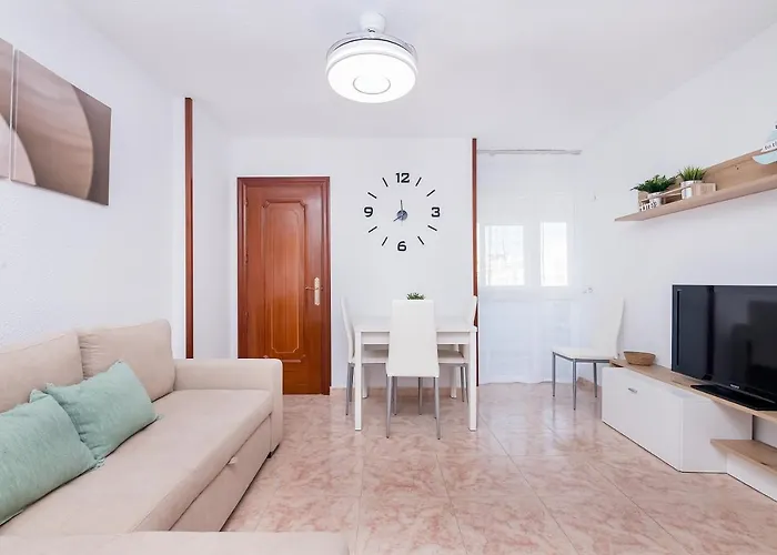 Bhost - Carihuela Torremolinos